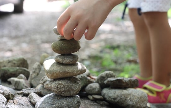 significado de la piedra de tropiezo en la biblia